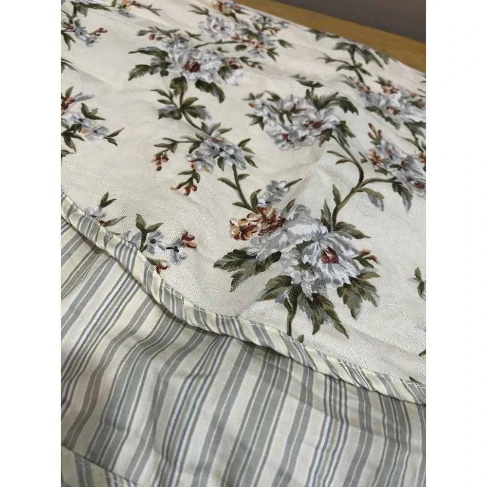 Waverley Garden Room Carolina Valance Scalloped‎ Double Layer Striped 70x18